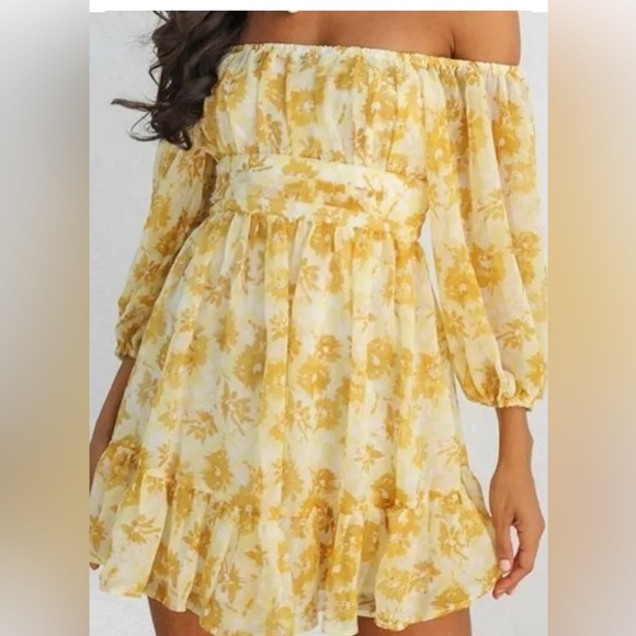 YELLOW AND WHITE OFF SHOULDER TIE BACK FLORAL SPRING MINI DRESS (medium) tags - Picture 13 of 16